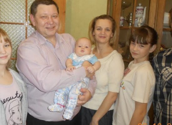 A family celebrates the Father of the Year awards in Russia.