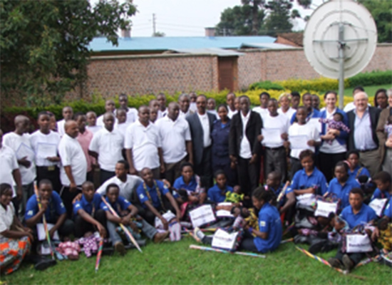 Group photo of MenCare Rwanda (Bandebereho)