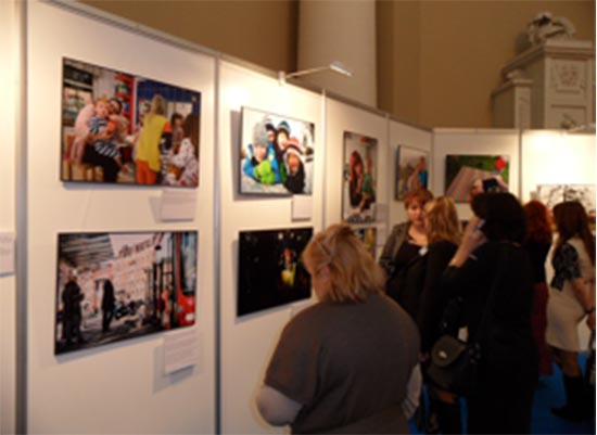 A photo exhibition in Russia on fatherhood and gender equality